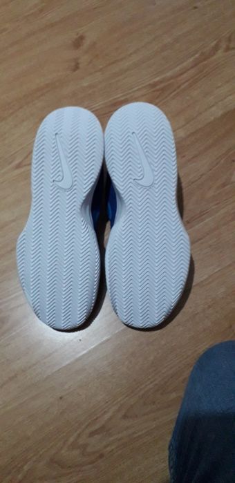 NIKE AIR sunt noi, mărimea 39