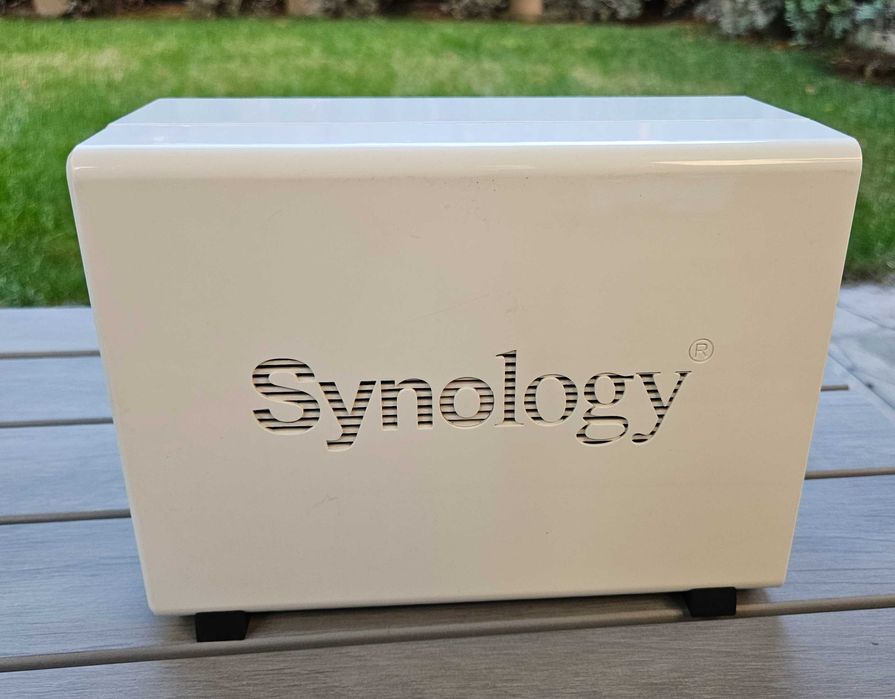 NAS Synology DS218J + 2x HDD (4TB & 2 TB)