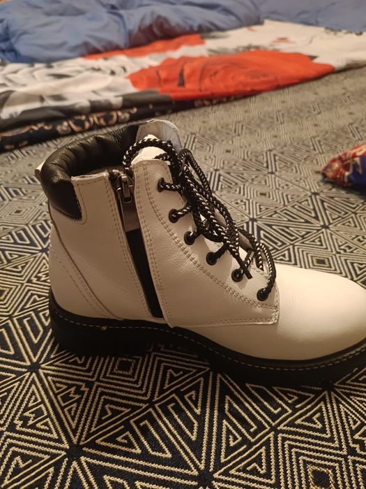 Зимние ботинки для девочки