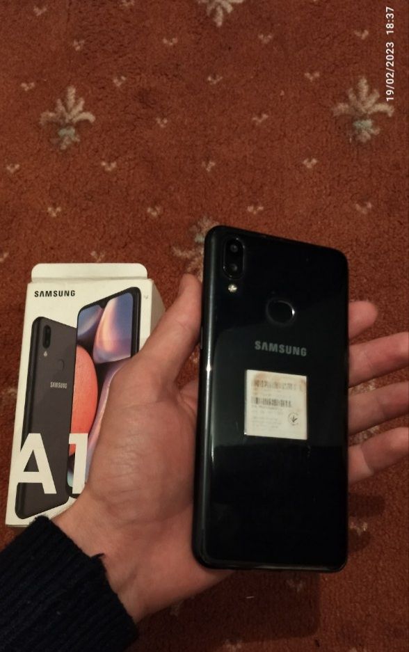 Samsung A10s karobkasi bor xolati tiniq Obmen yoki naxtga