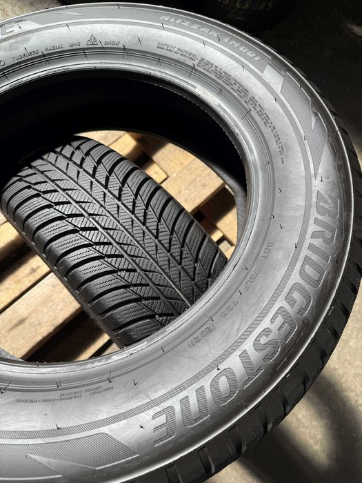 2x Anvelope Iarna 215/65 R17 - Bridgestone Blizzak LM 001 MO