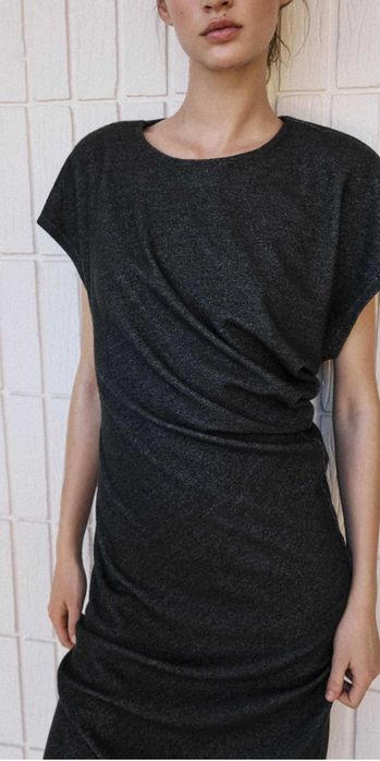 Zara рокля с драперия размер С