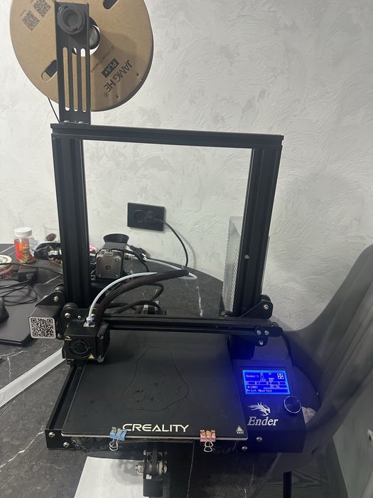 Продам 3д принтер Creality ender 3