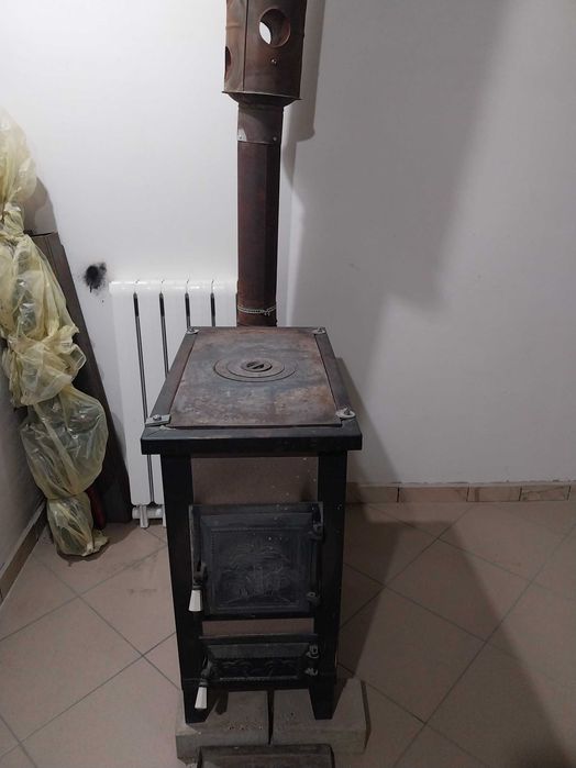soba cu plita pe lemne