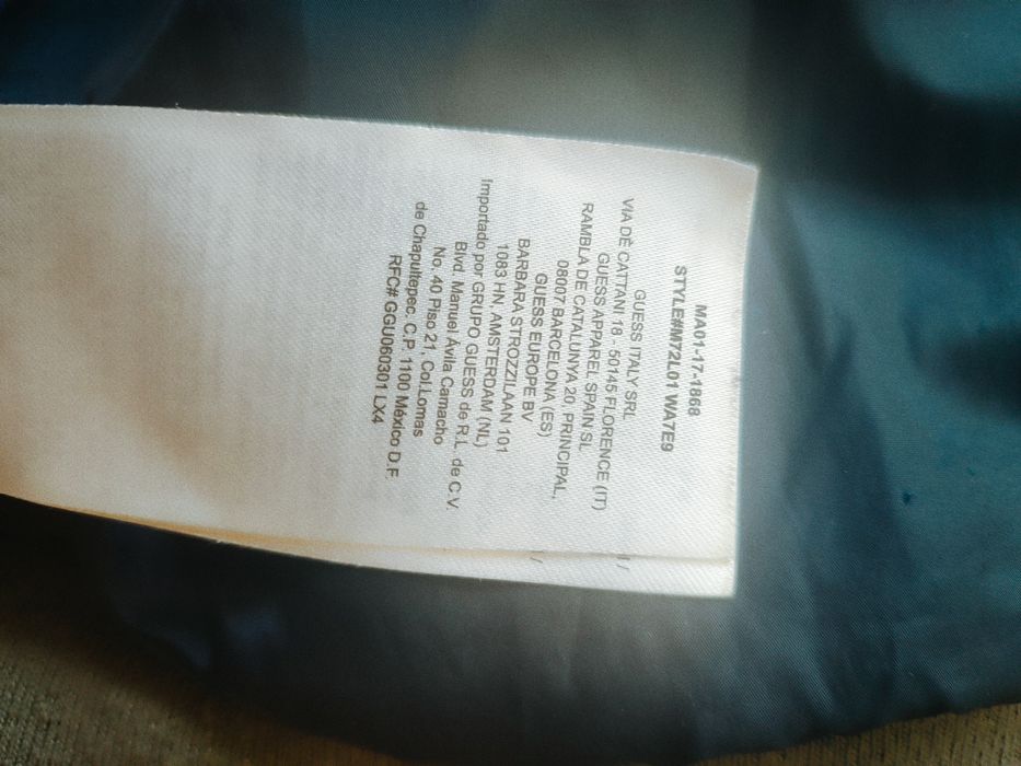 GUESS Яке с G-лого