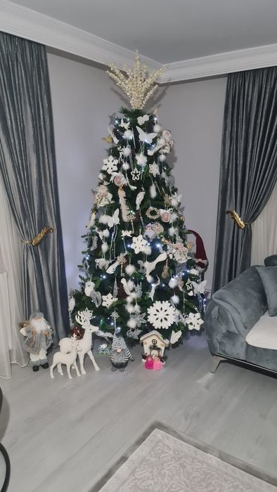 Vând brad artificial