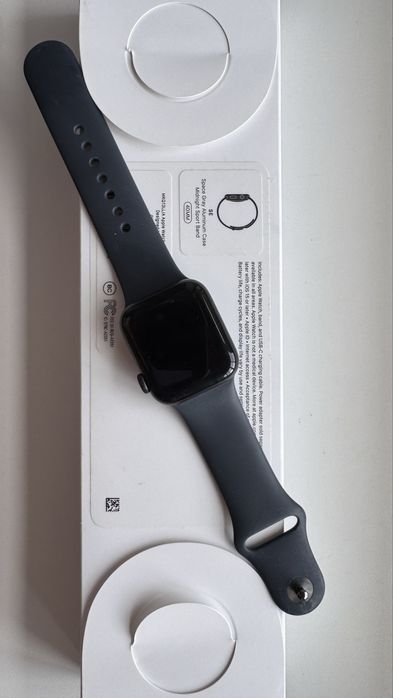 Продаю стильные и надёжные Apple Watch SE 40 mm