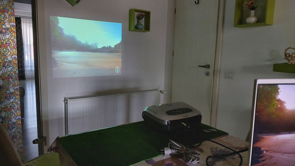 Videoproiector Epson EMP-S1H 3LCD 1400 Ansi lumeni telecomanda