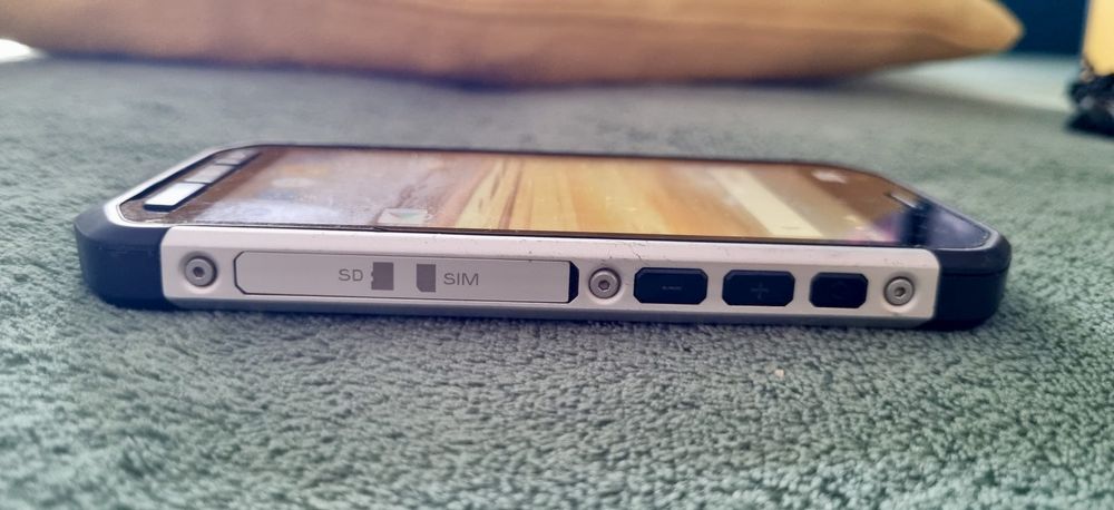 CAT S40- 16GB in stare perfecta