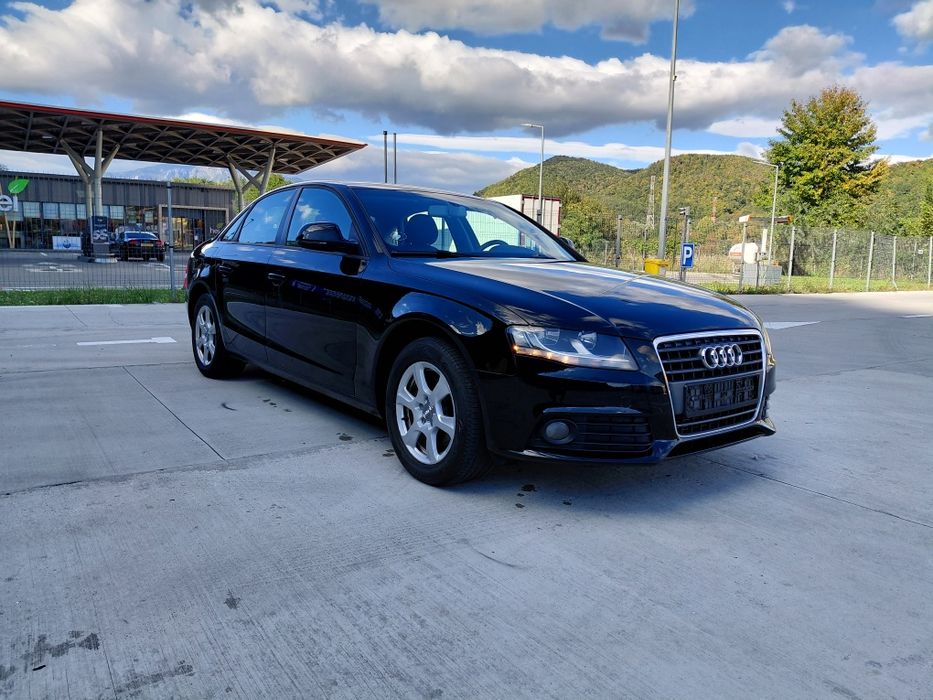 Audi a4 2000 diesel an  2009 euro 5  Navigație/ Carlig/