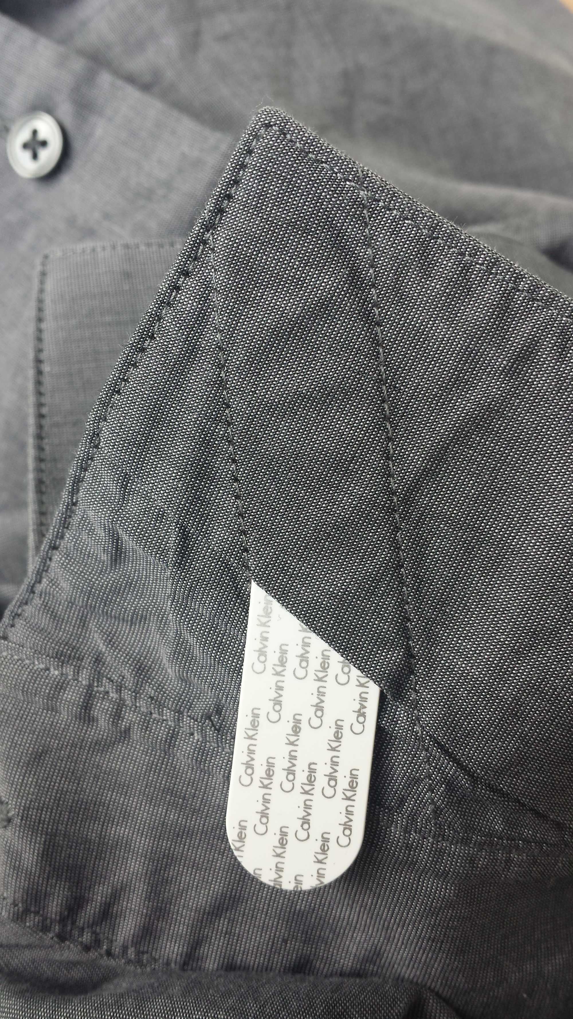 Оригинална памучна риза Calvin Klein Regular Fit (размер 17 - L)