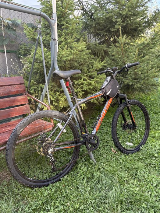 Se ofera spre vanzare bicicleta   SCHWINN 26 x 1,90