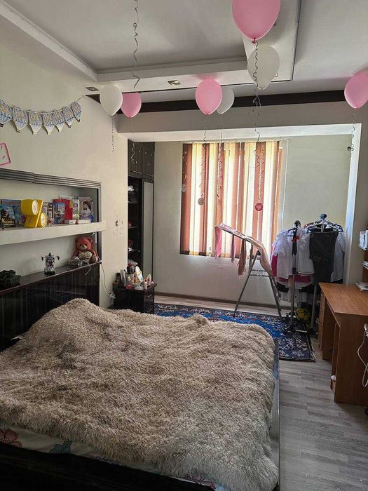 Янги домдан 2 хонали 2 каватдан квартира сотилади ЧИНОР ресторан