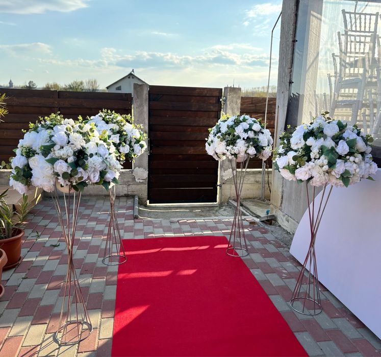 Inchiriez mese , corturi evenimente si cub frigorific