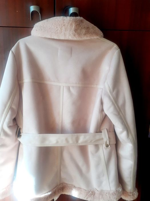 Продавам дамско яке от еко кожа