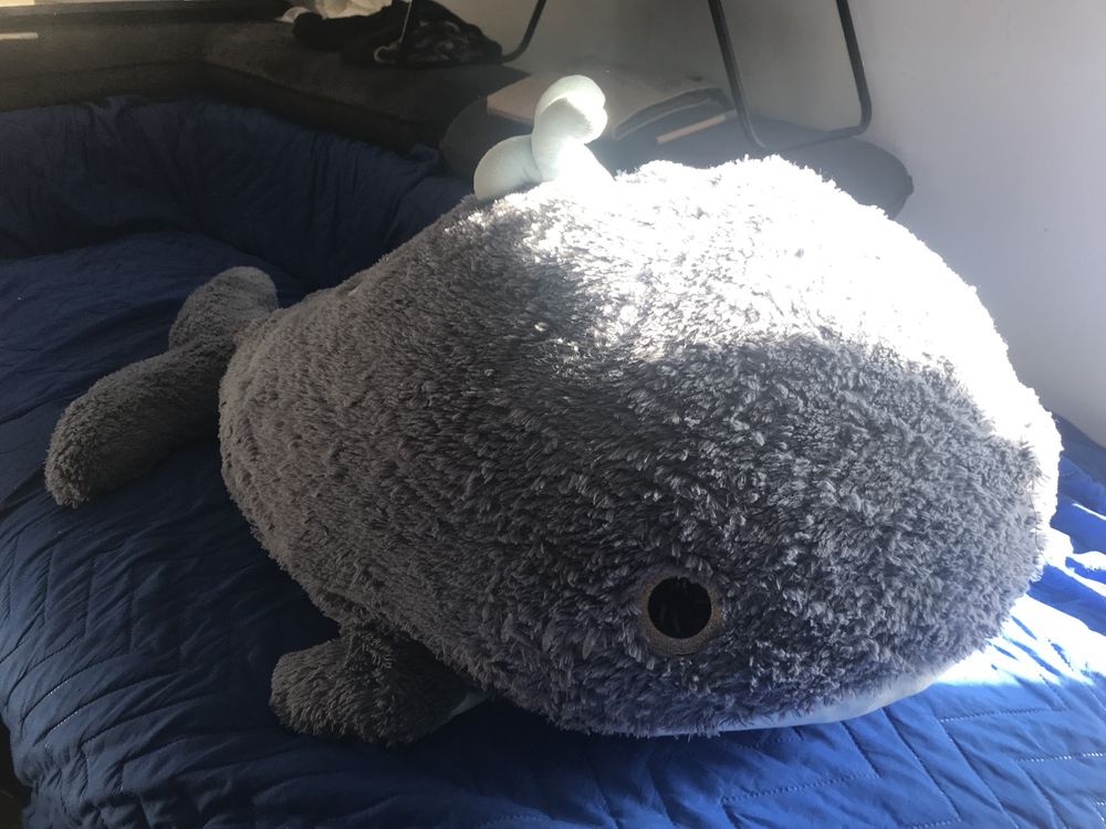 Balena de plus mare, pufoasa, fara defecte, ca noua