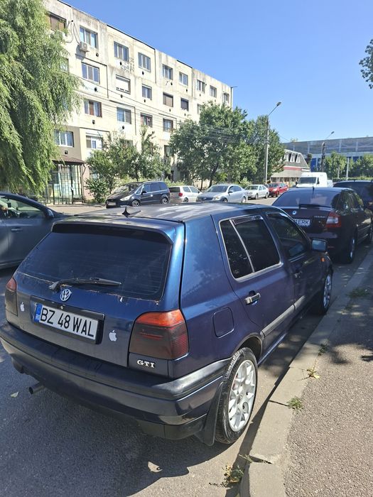 Vând golf 3 ,an de fabricație 1993, 1.8 benzină, in stare bună de func