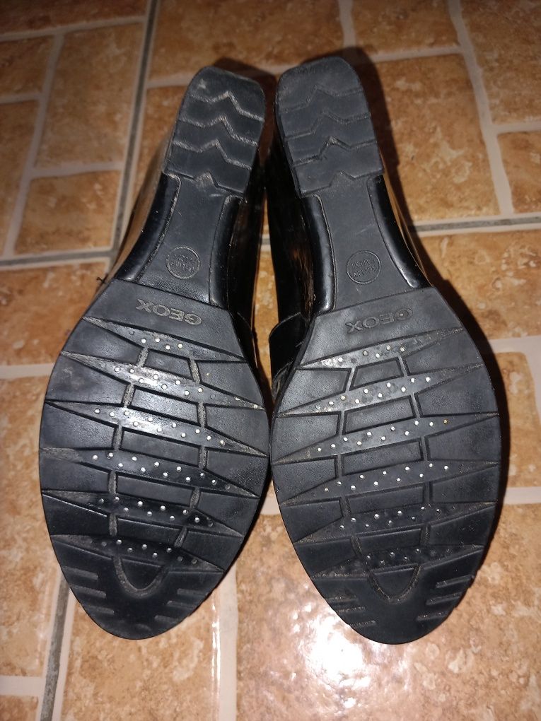 Pantofi eleganti