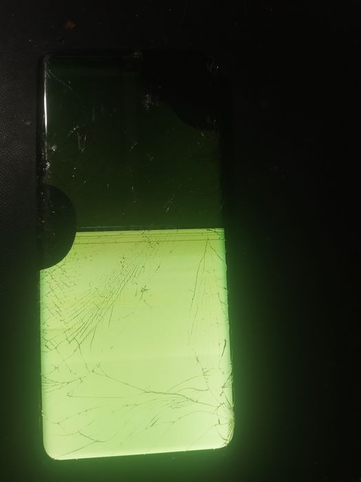 vând telefon  HONOR 50 pentru piese