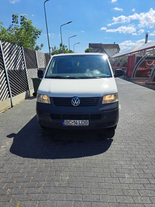De vanzare VW T5 autoutilitara 2 locuri motorizare 2.5 TDI