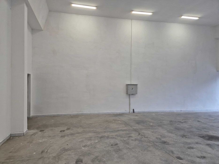 Промишлено помещение под наем 110 кв.м - производство и склад