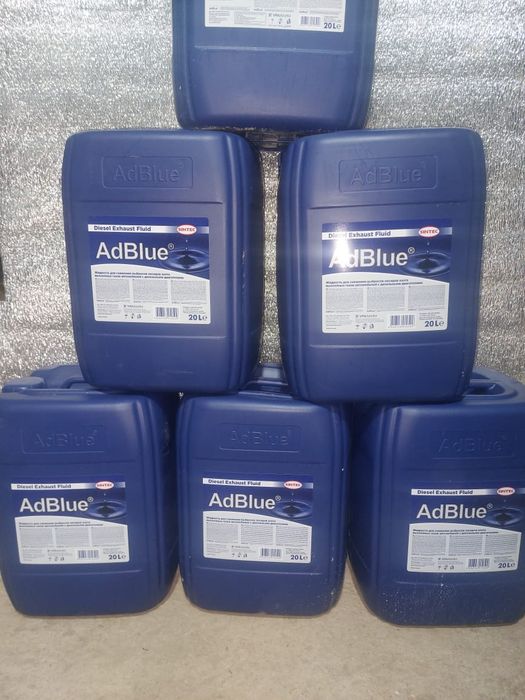 продам пластмассовые канистры 20 и 10 литровые