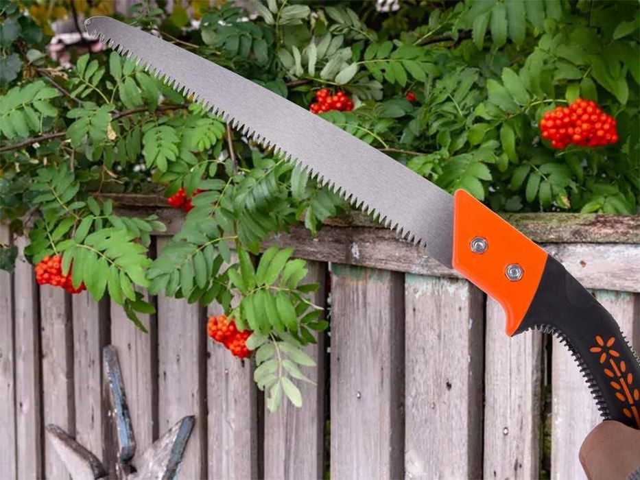 Fierastrau manual pentru taierea crengilor cu husa protectie lama 30cm