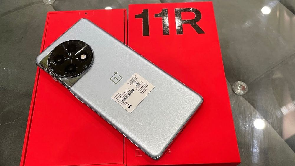Продам смартфон OnePlus 11R