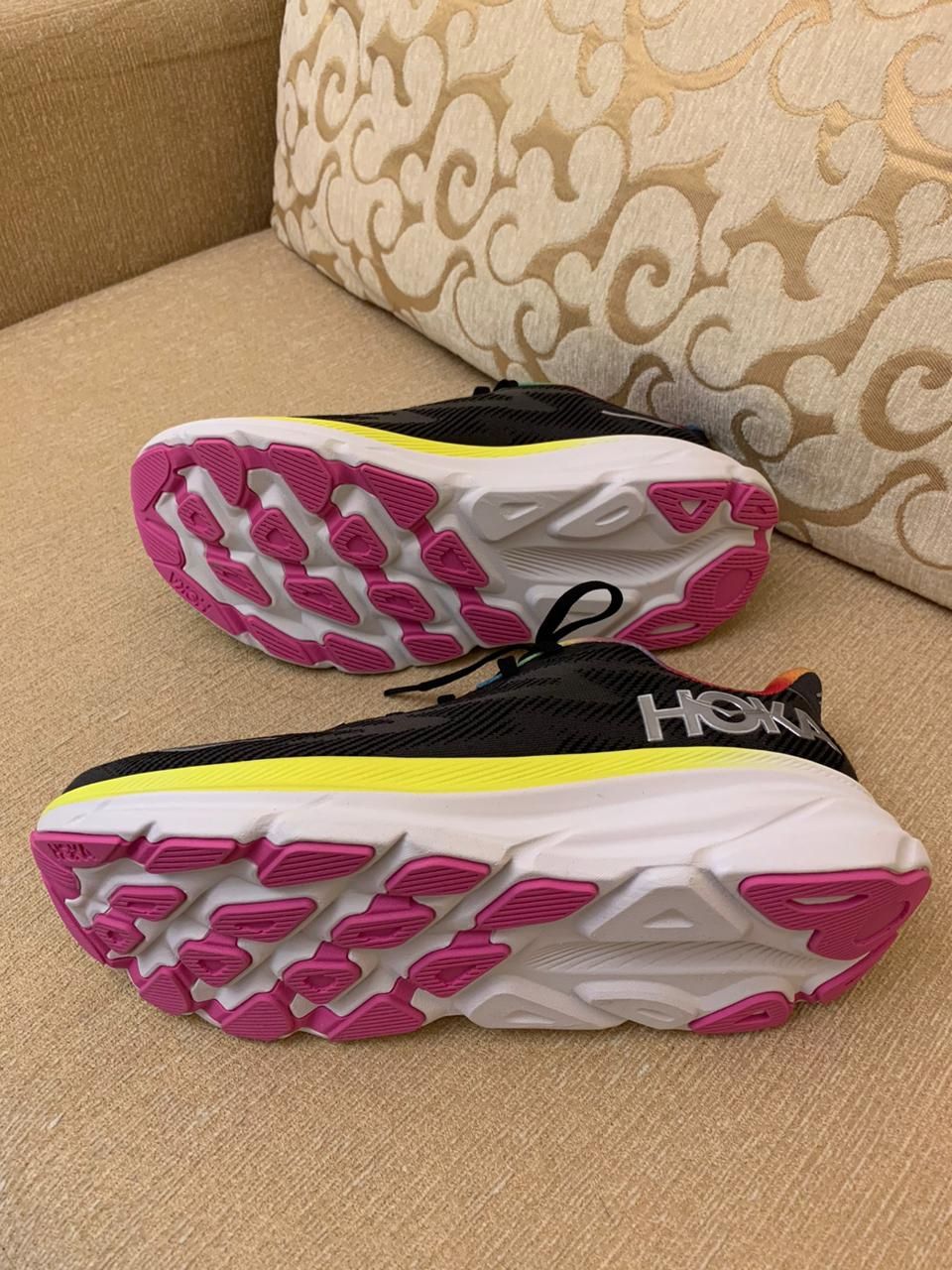 Кроссовки оригинал Hoka Clifton 9