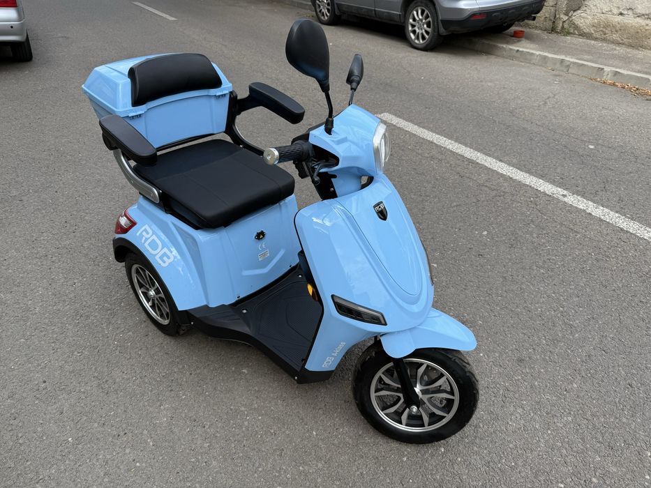 Vand Triciclu electric NOU