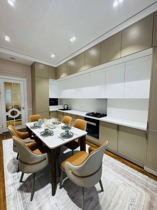 Продается 4х комнатная каартира,ор-р Алайский рынок,ц-2,Юнусабад,100м2