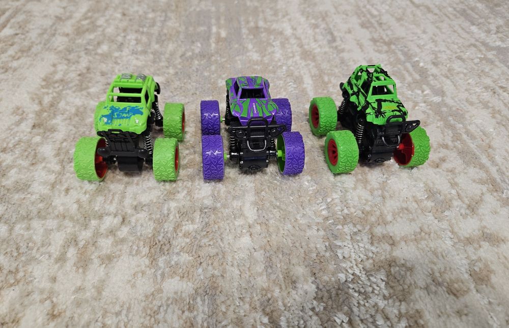 Mașinuțe monster truck -set