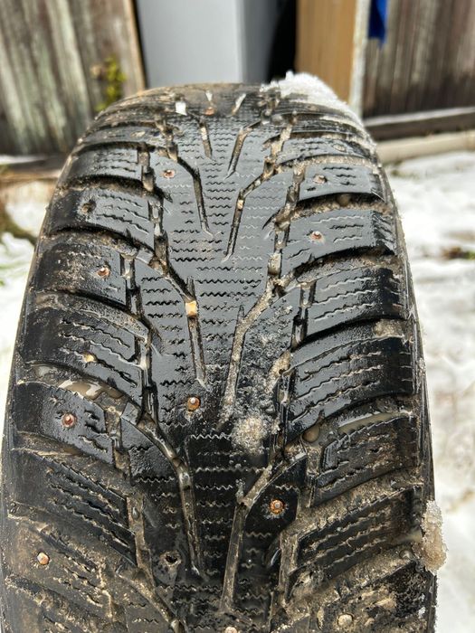 Зимние шины 4 колеса в отл состоянии