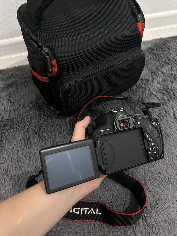 Canon EOS650D Фотоапарат