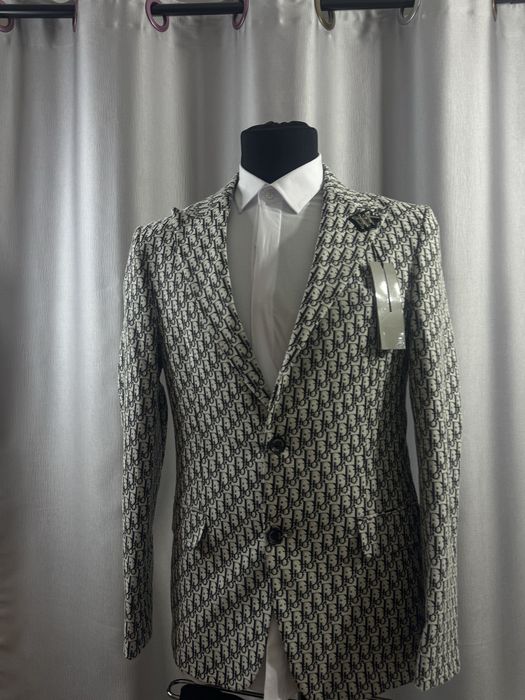 Costum elegant Dior