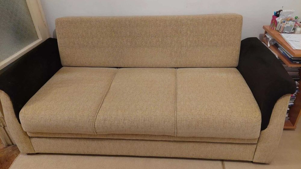 Обзавеждане за стая-Диван , Масичка и Радиатор