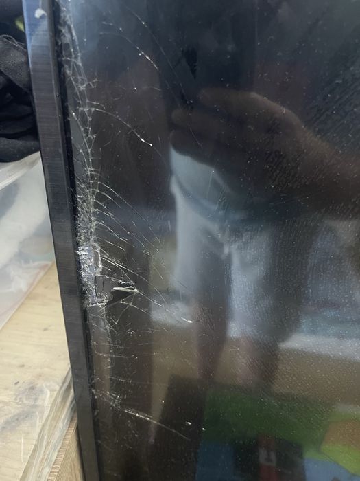 Vand televizor LG defect