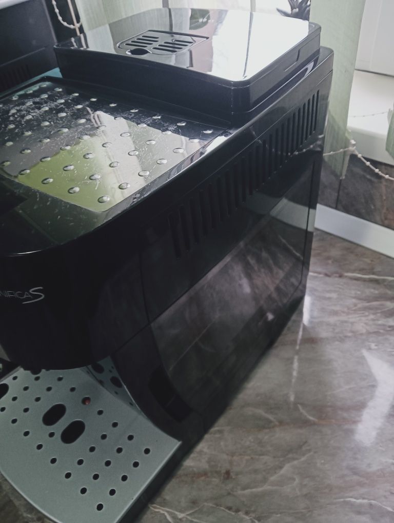 Expresor, espressore: Delonghi Magnifica S