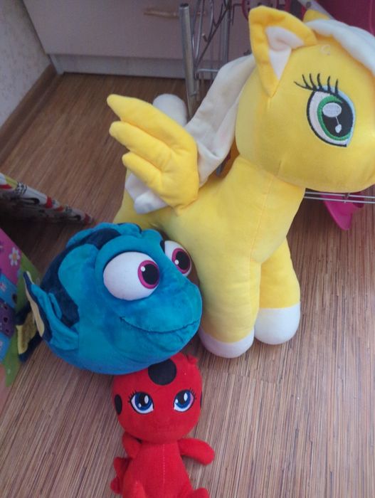 Продам мягкие и деревянные игрушки . Б/ у и новые.