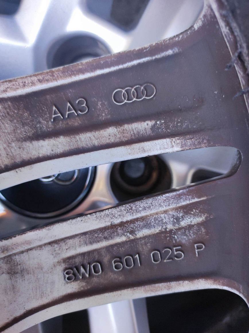 Ауди/Audi; 17 цола 5х112; 4 бр. Оригинални лети джанти