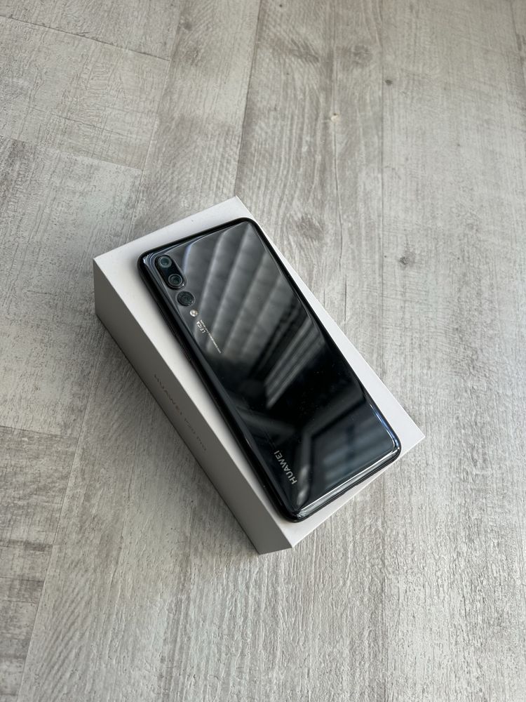 Смартфон Huawei p20 pro
