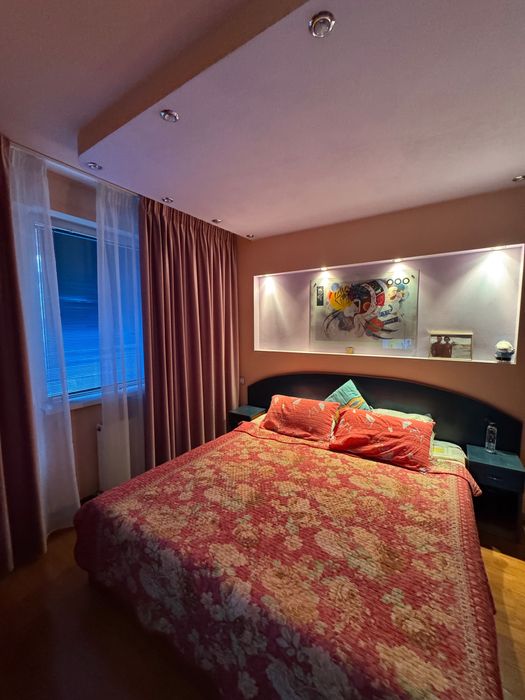 Vând apartament  3 camere, decomandat, Rahova  PREȚ NEGOCIABIL