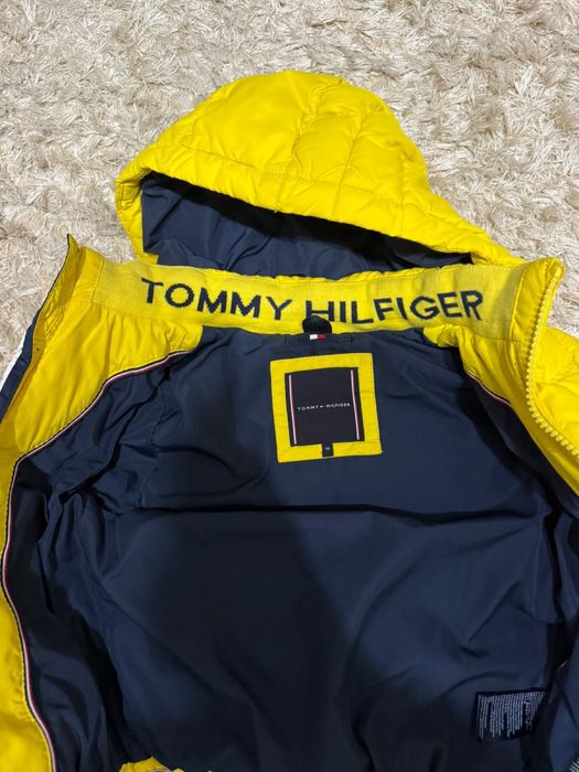 Vand geaca tommy originala