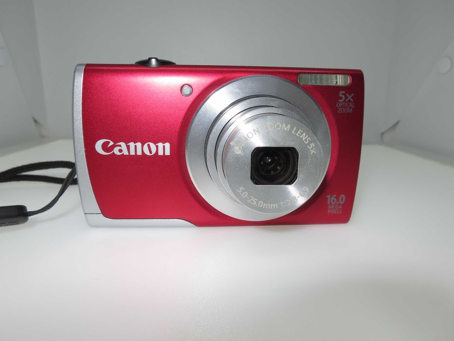 Canon PowerShot A2500 фотоапарат камера в отлично състояние червен