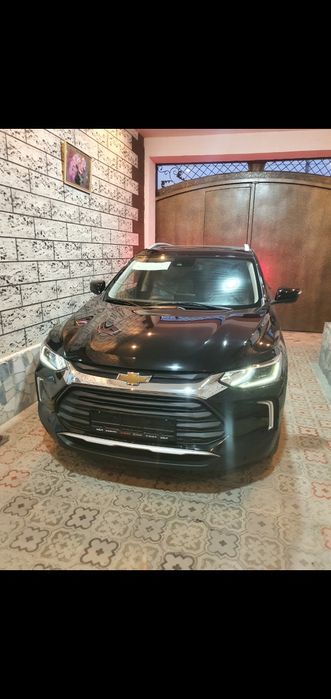 Продаётся tracker premier 2023 года с пропаном