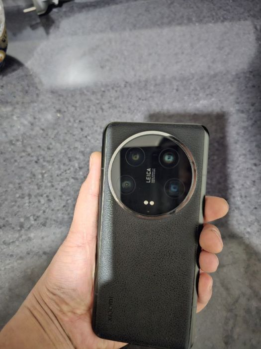 Продам xiaomi 14-ультра в отличном состоянии