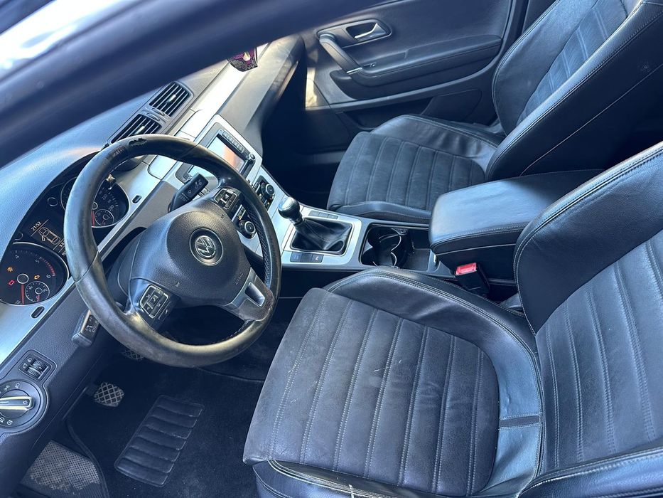 Vând Volkswagen passat CC