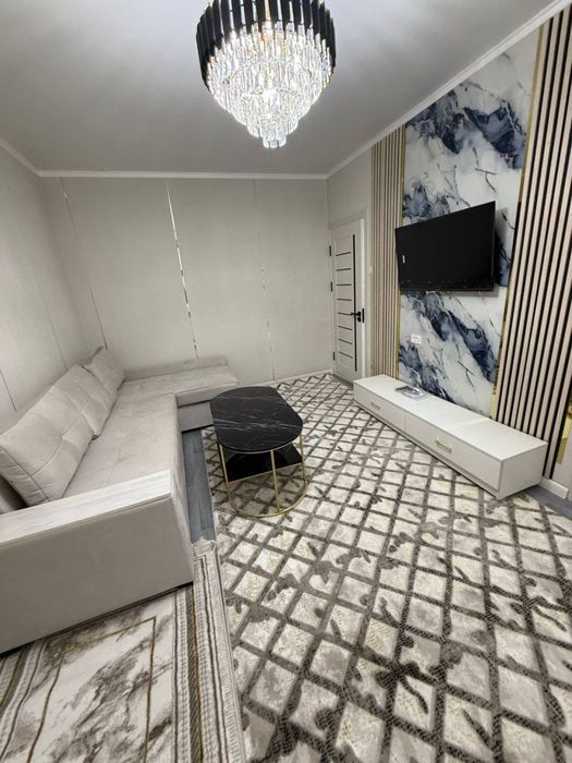 Чиланзар 8 1/3/4 перед-я 2 комната 32 метр квадрат еворемонт с меб тех