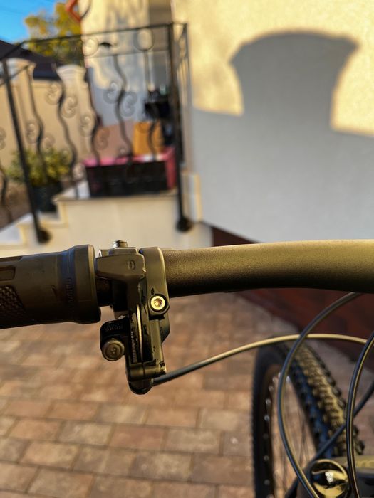 Bicicleta Cube Attention