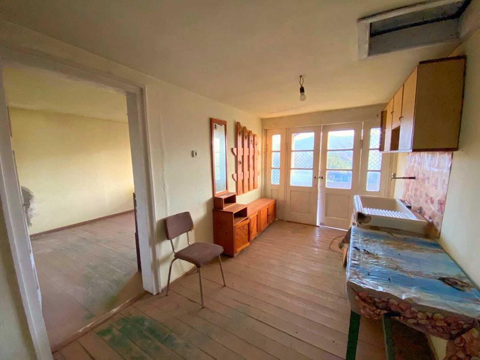 Продава КЪЩА, с. Янково, Шумен